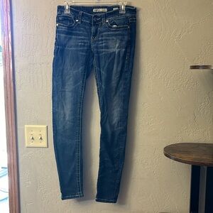 Buckle skinny jeans. Sabrina fit, 25 waist, 31.5 inseam. Very good condition.